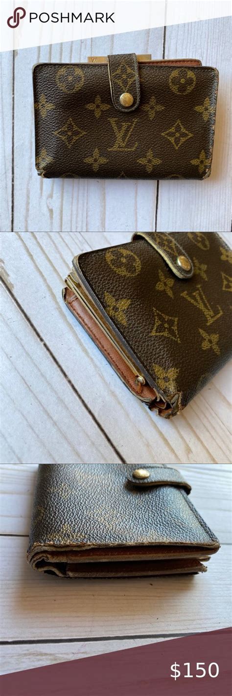 louis vuitton little wallet.